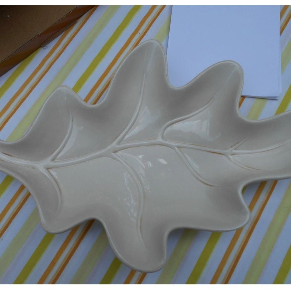 Victoria Elegant Cream Leaf-Shaped Ceramic Dish